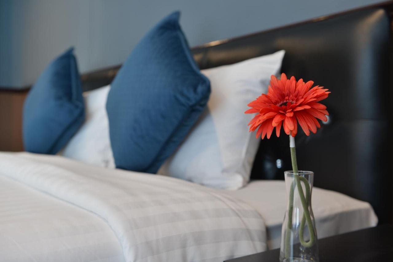 The Breton Hotel Media Μπανγκόκ Εξωτερικό φωτογραφία