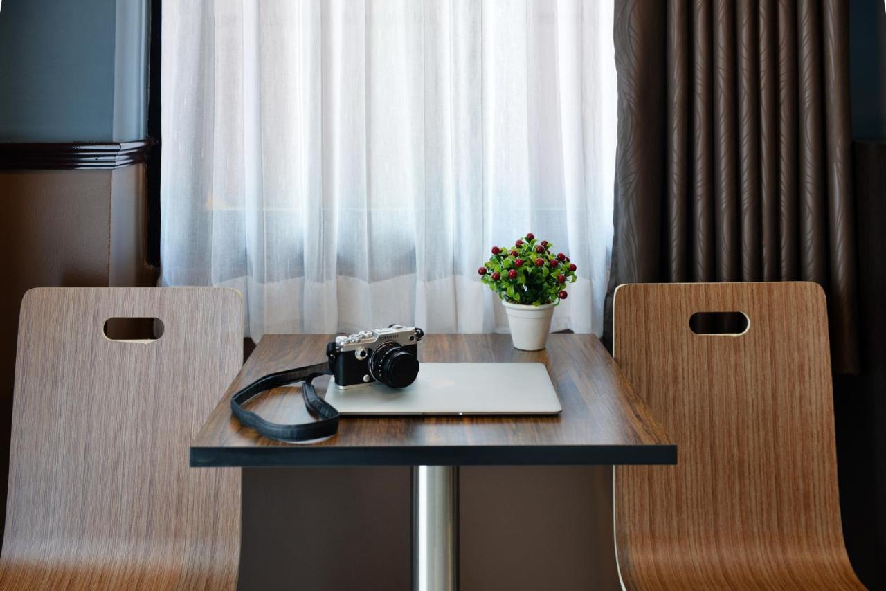 The Breton Hotel Media Μπανγκόκ Εξωτερικό φωτογραφία